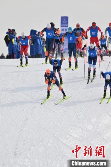 “十四冬”越野滑雪开赛 黑龙江队获双追逐两枚金牌